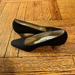 Anne Klein vintage heels, size 6 great condition